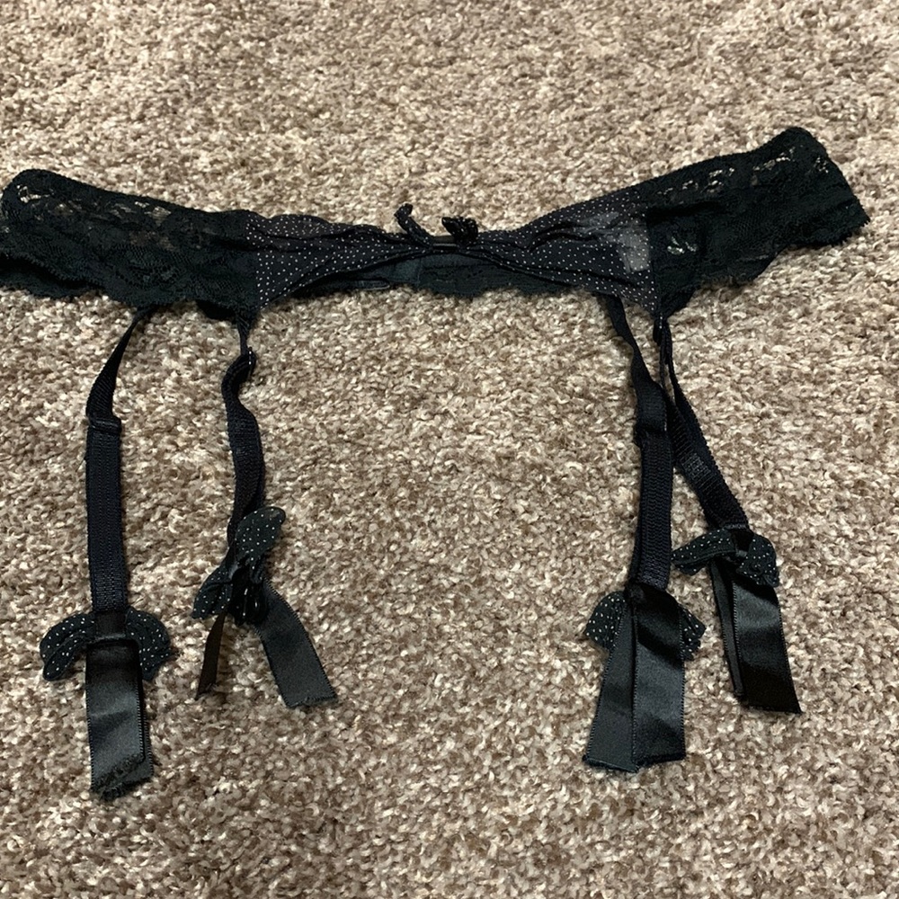 Anne Lewin Australia Pure silk garter belt sz Small